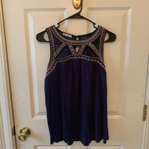 •👚 Maurices Top 👚•